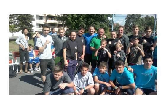 Erzsébet tábor Koko-val és "Madárral"