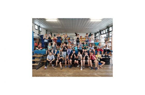 Táborozógyerekek a Boxvilág Se-nél